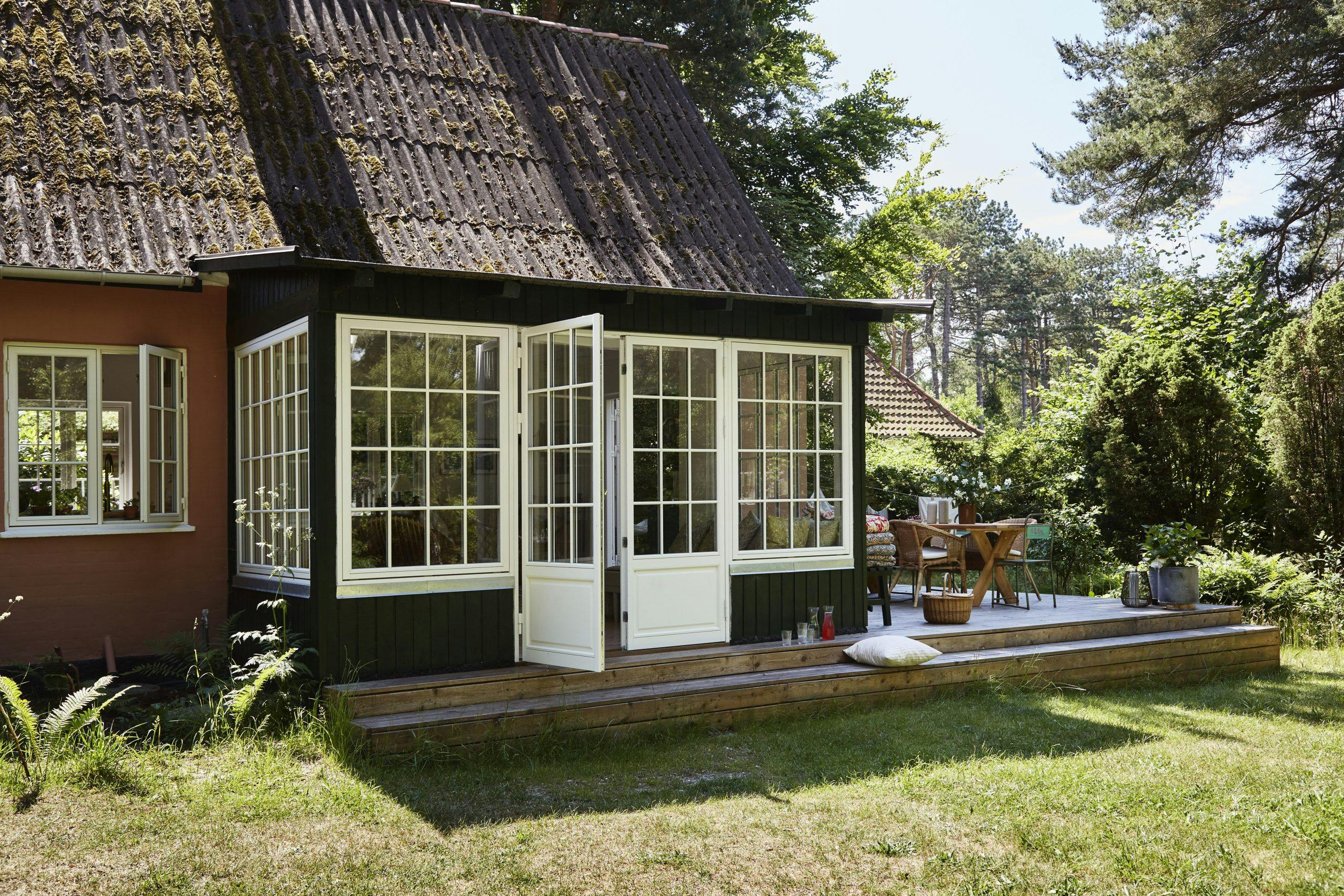 detlillesommerhus28 Træterrasse i sommerhus